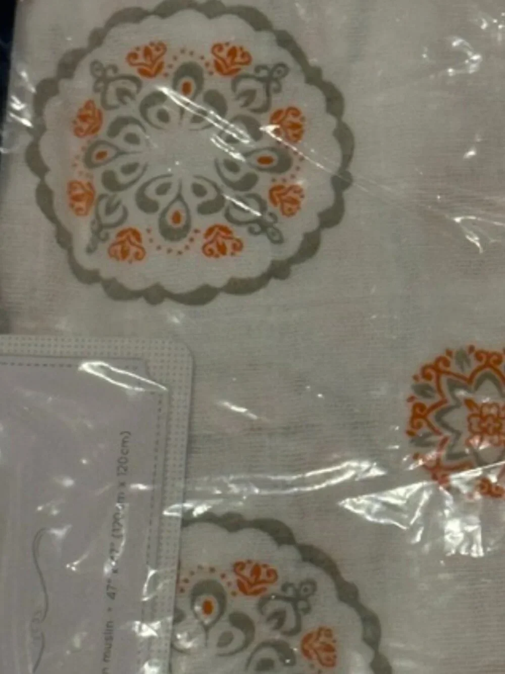 NEW Saranoni Snugoni - Two Muslin Blankets 47